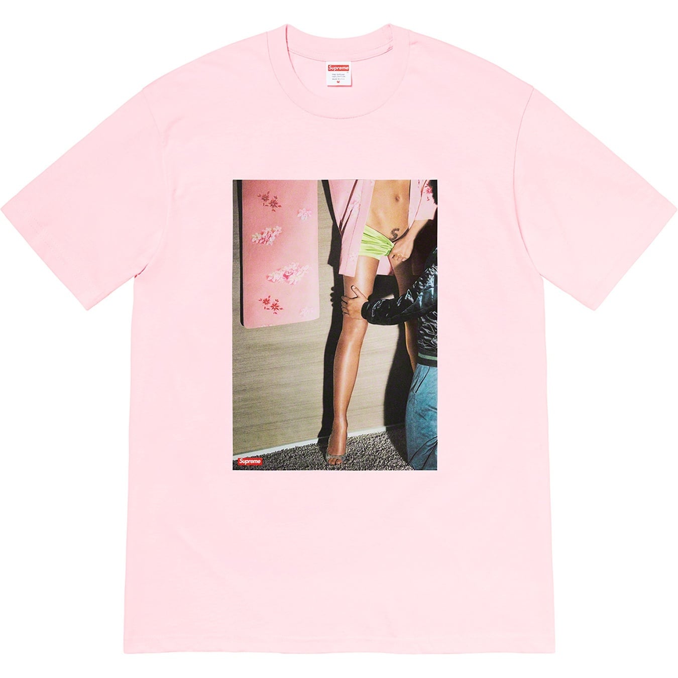 Model Tee view 4